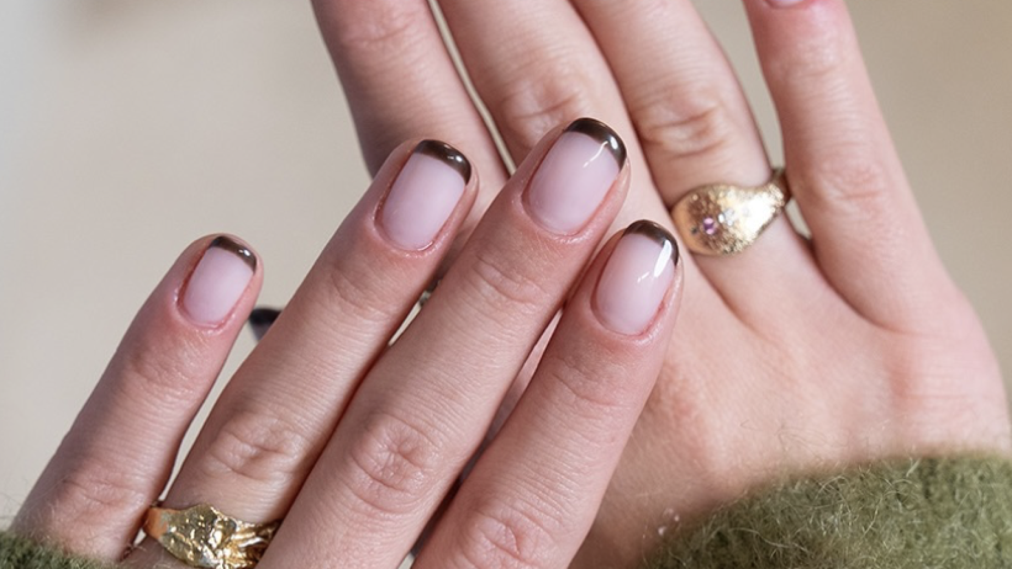 Uñas francesas 2026: 6 ideas de manicure que sí rejuvenecen las manos a ...