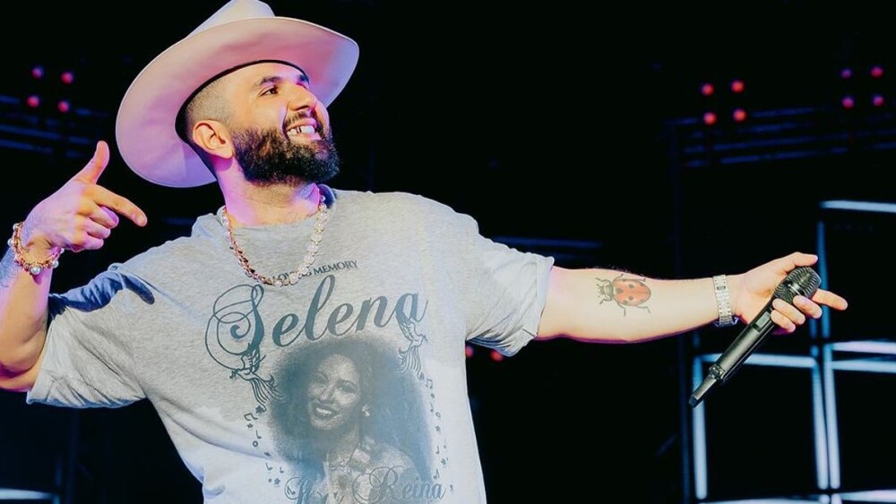 Carín León desata criticas al pedir sustancias ilícitas en pleno concierto: VIDEO