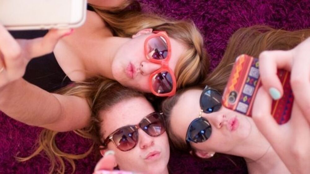 7 Cosas que NO debes hacer al tomarte una selfie