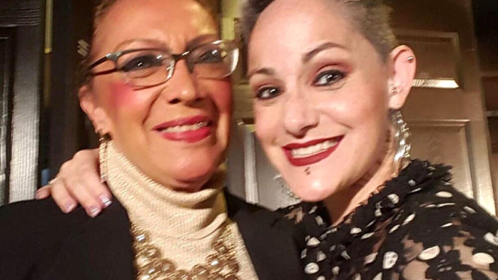 Lola Cortés y su mamá dolores Jiménez | Foto: Cortesía
