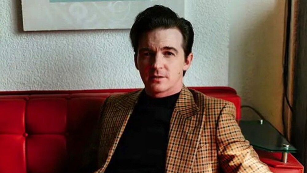 DRAKE BELL.jpg