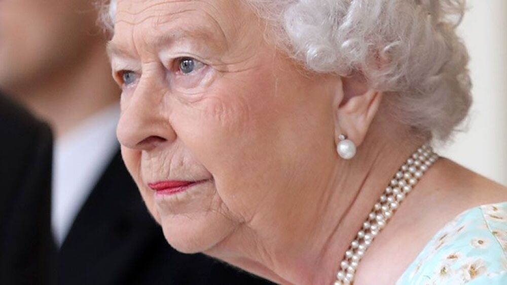 La reina Isabel expresa su tristeza por el tiroteo en Las Vegas