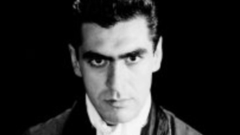 ERIC DEL CASTILLO DE JOVEN