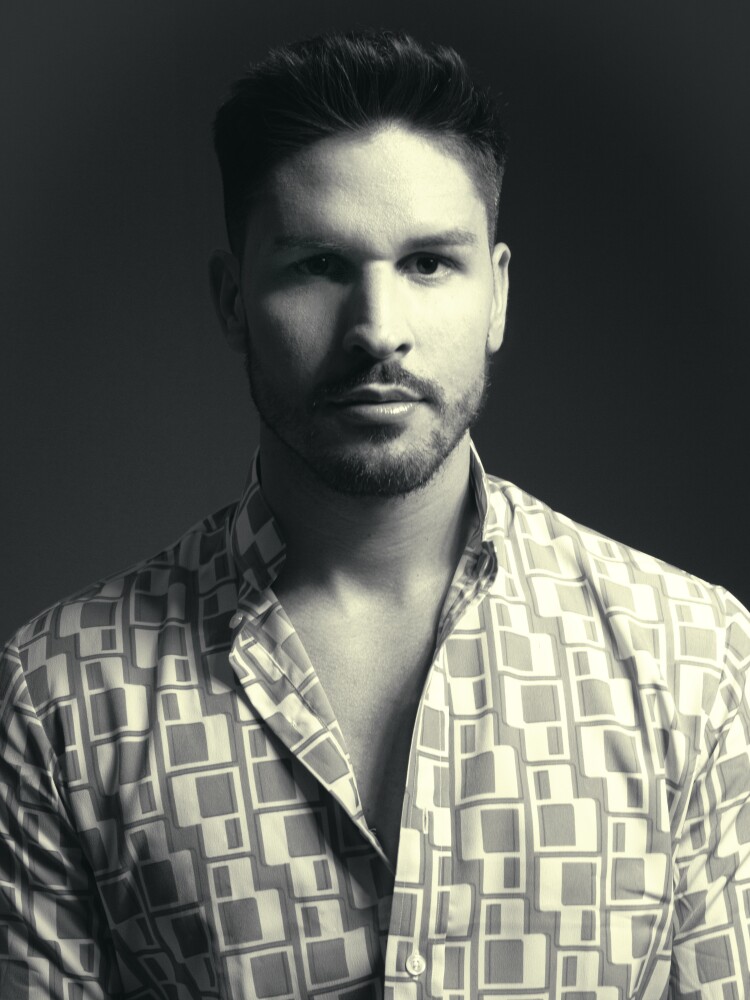 ivan-alvarez-el-hombre-real-que-se-convirtio-en-el-primer-mr-supranational-espanol-3.jpg