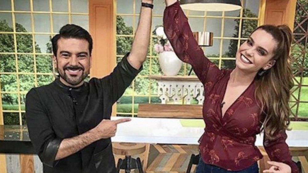 Durante programa en vivo, chef de Venga la Alegría se fractura un dedo