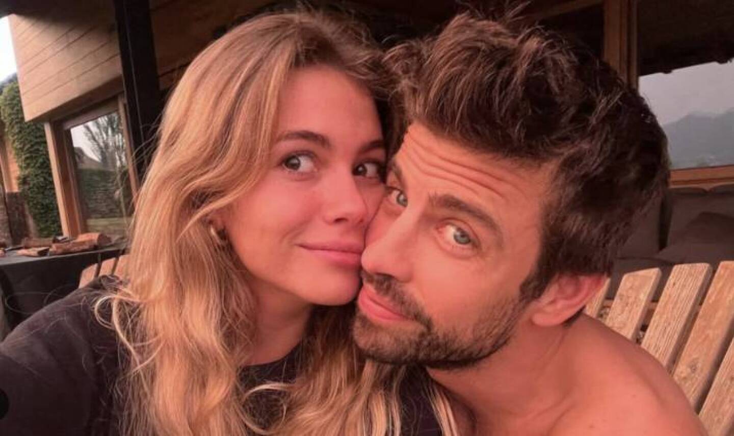 Shakira-ha-puesto-el-grito-en-el-cielo-al-enterarse-que-Gerard-Pique-encargó-a-sus-hijos-para-salir-con-Clara-Chía.jpg