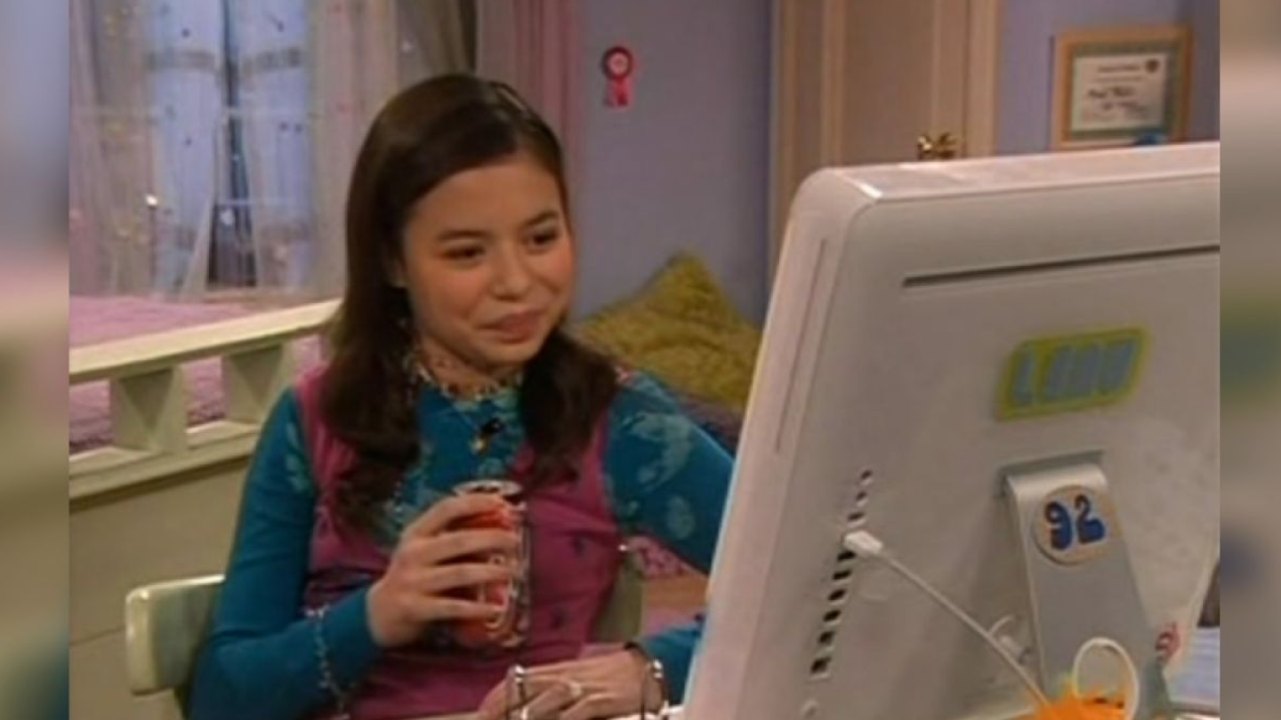 Miranda Cosgrove Recrea Su Ic nico Meme De Drake Josh En La Intro miranda-cosgrove-recrea-su-ic-nico-meme-de-drake-josh-en-la-intro