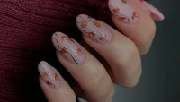 Del micro french al ombré 5 diseños de uñas elegantes para robar corazones este San Valentín.png