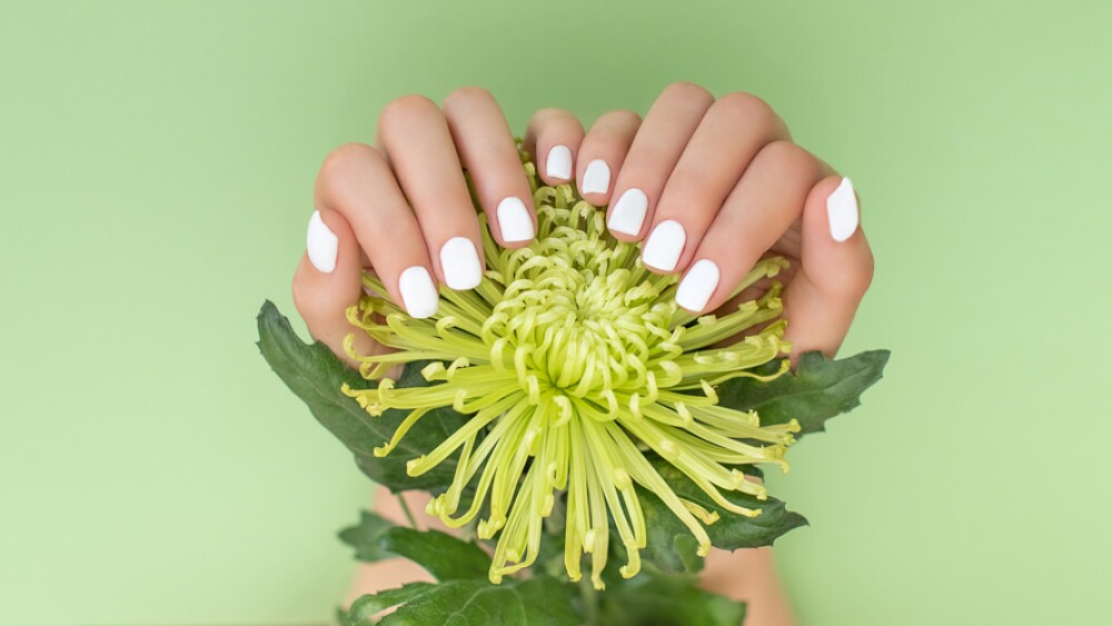 LAS-MEJORES-VITAMINAS-PARA-UÑAS