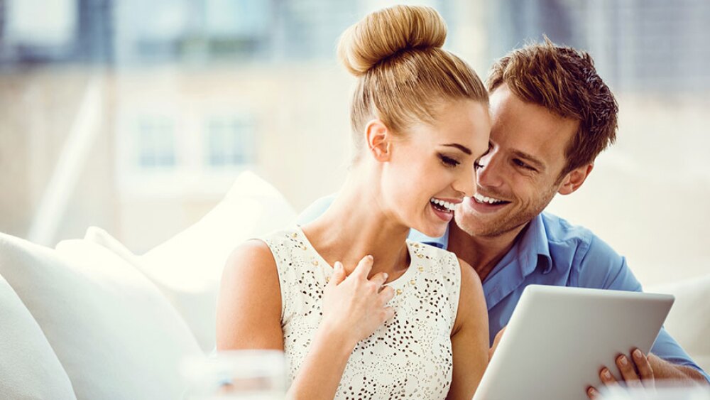 Lenguaje corporal: Las señales para comprobar si le atraes