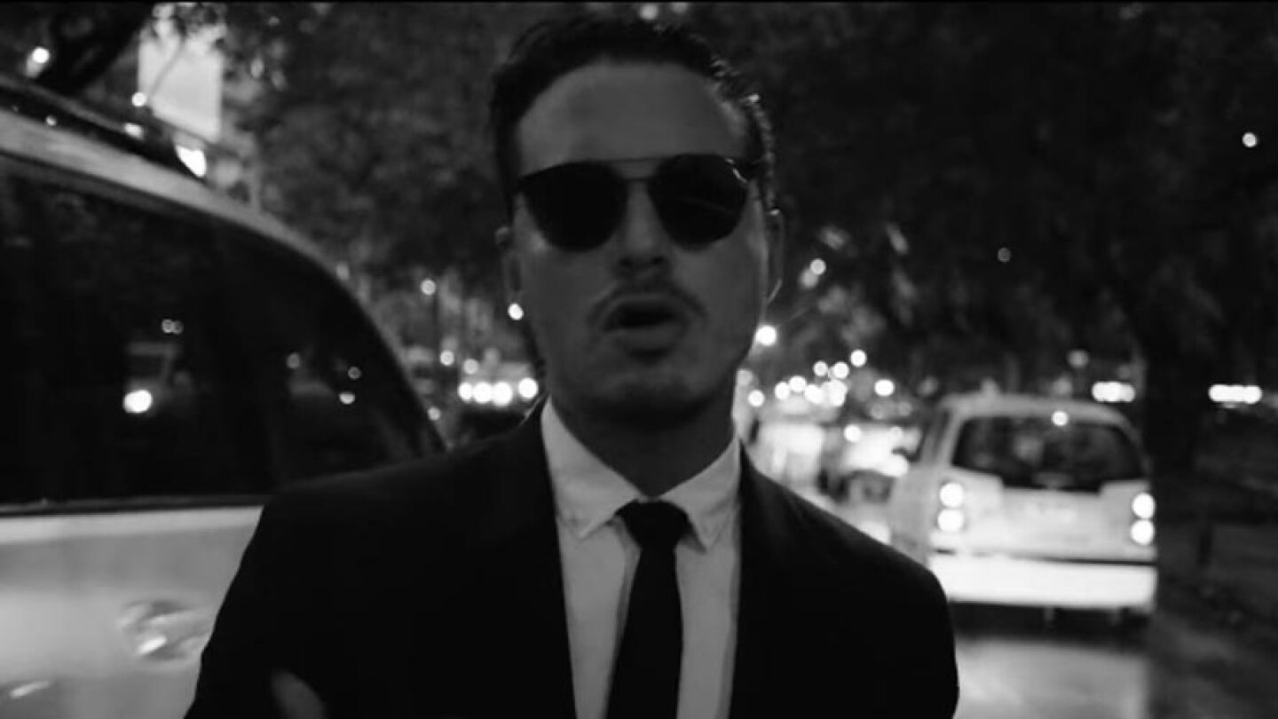 J Balvin estrena el video de la canción 'Qué Raro' junto a Feid