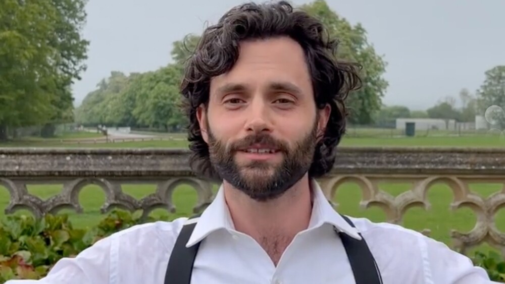Penn-Badgley.jpg