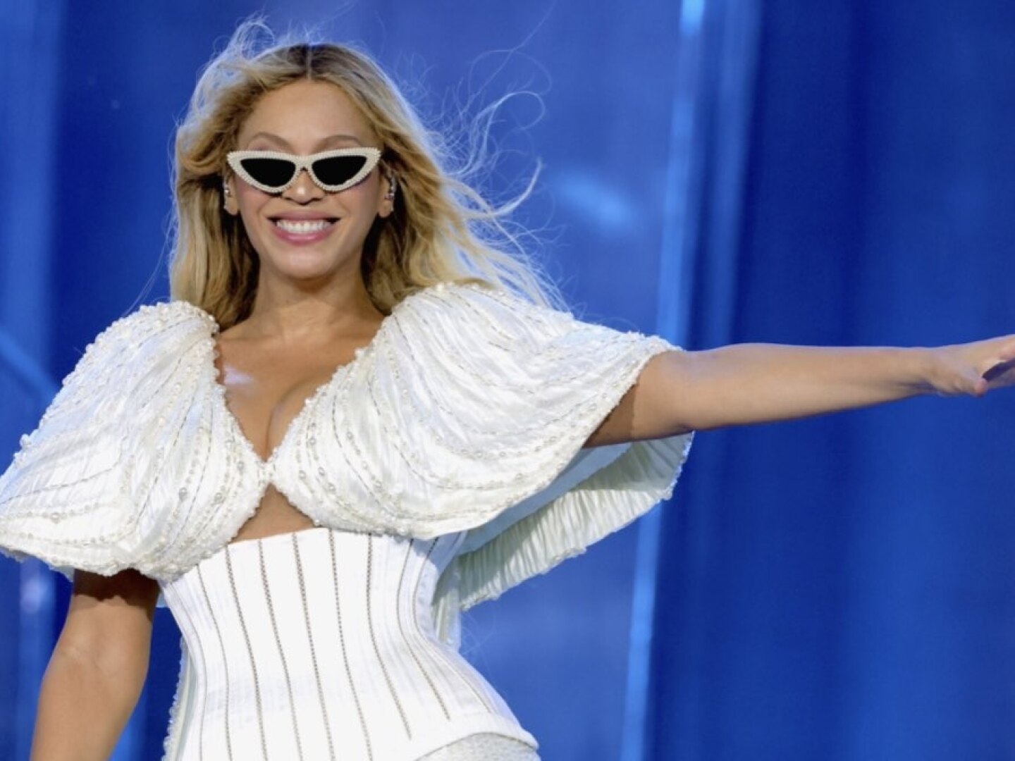 Beyoncé anuncia dos sencillos de country durante el Super Bowl