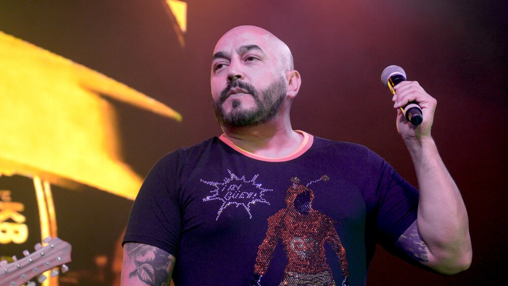 Lupillo Rivera durante un concierto.