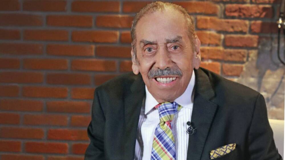 Lalo "El Mimo" se recupera de cirugía de cadera y quiere volver a trabajar a sus 88 años