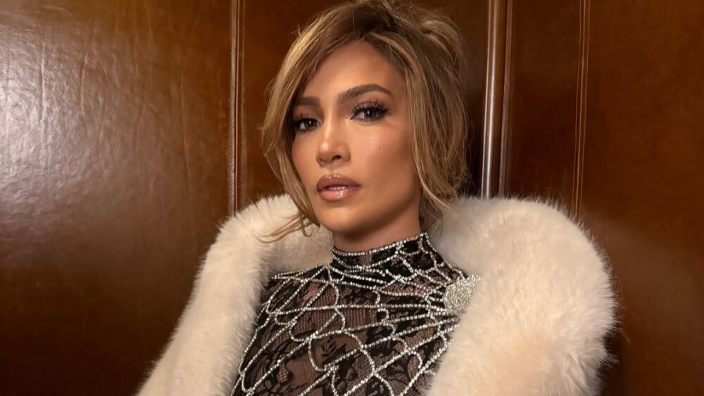 Jennifer Lopez (1).jpg