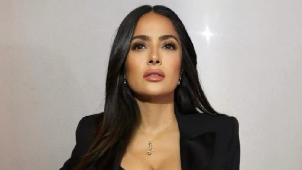 salma hayek escote alexander mcqueen