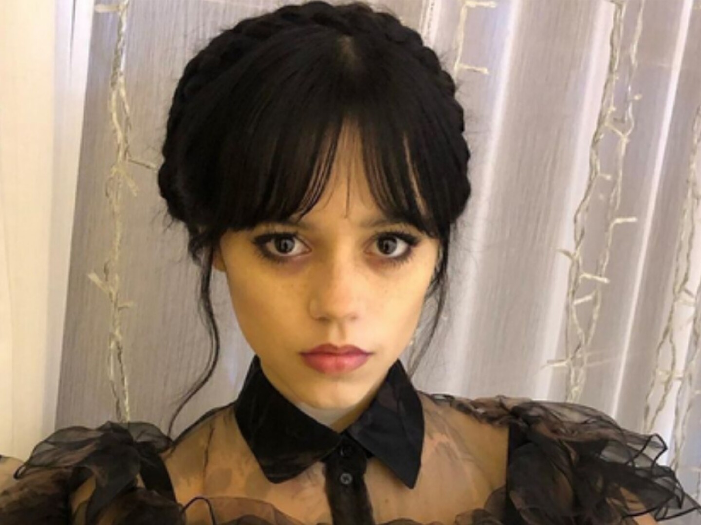 jenna-ortega-merlinax1x-4.jpg