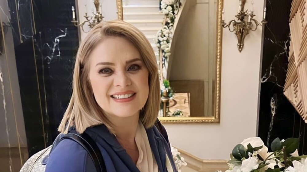 erika-buenfil-caras-mexico-responde-a-rumores-de-romance.jpg