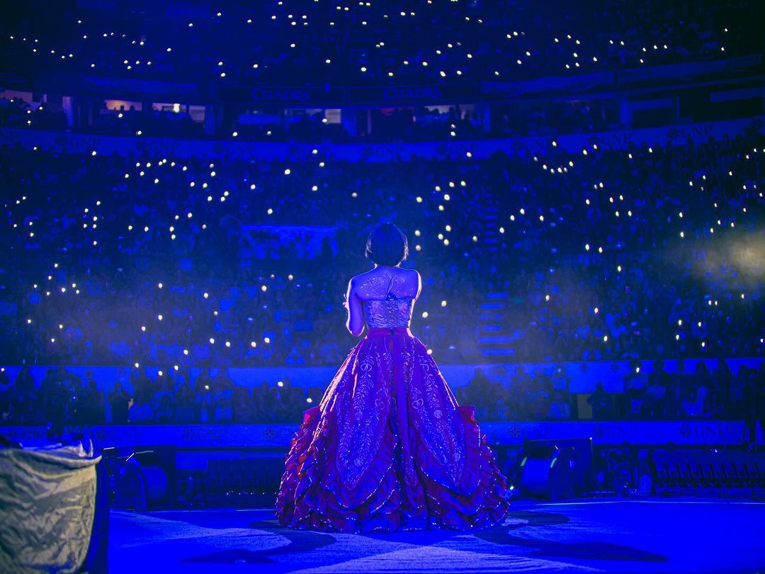 Ángela Aguilar no llenó su concierto en la Feria de San Marcos y la destrozaron en redes: '¿Pagan por verla?'