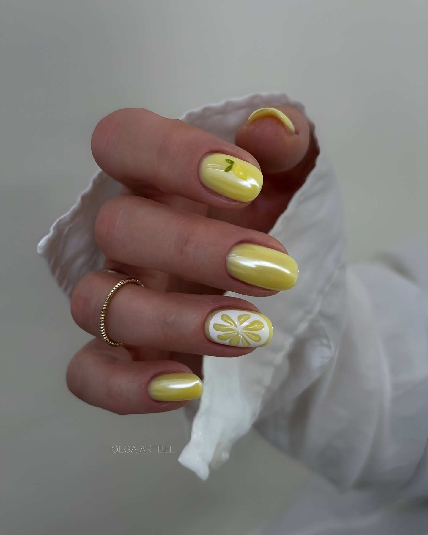 Uñas limón: la tendencia más fresca y luminosa de primavera 2026