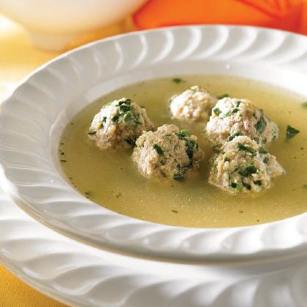 Sopa de bolitas de carne