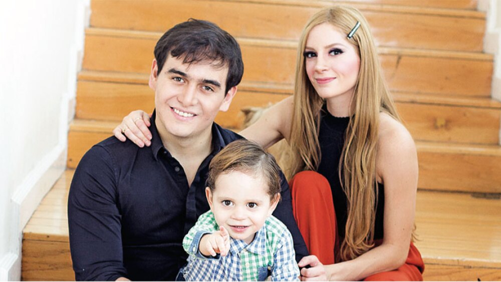 Julián Figueroa y su familia | Foto: Lazcano