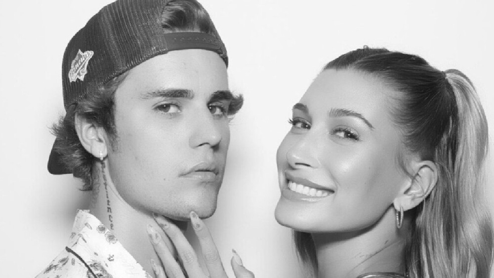 justin bieber gritandole en público hailey baldwin