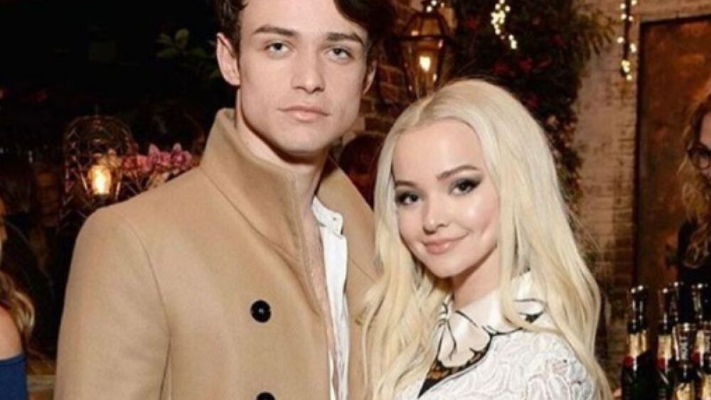 Dove Cameron y Thomas Doherty