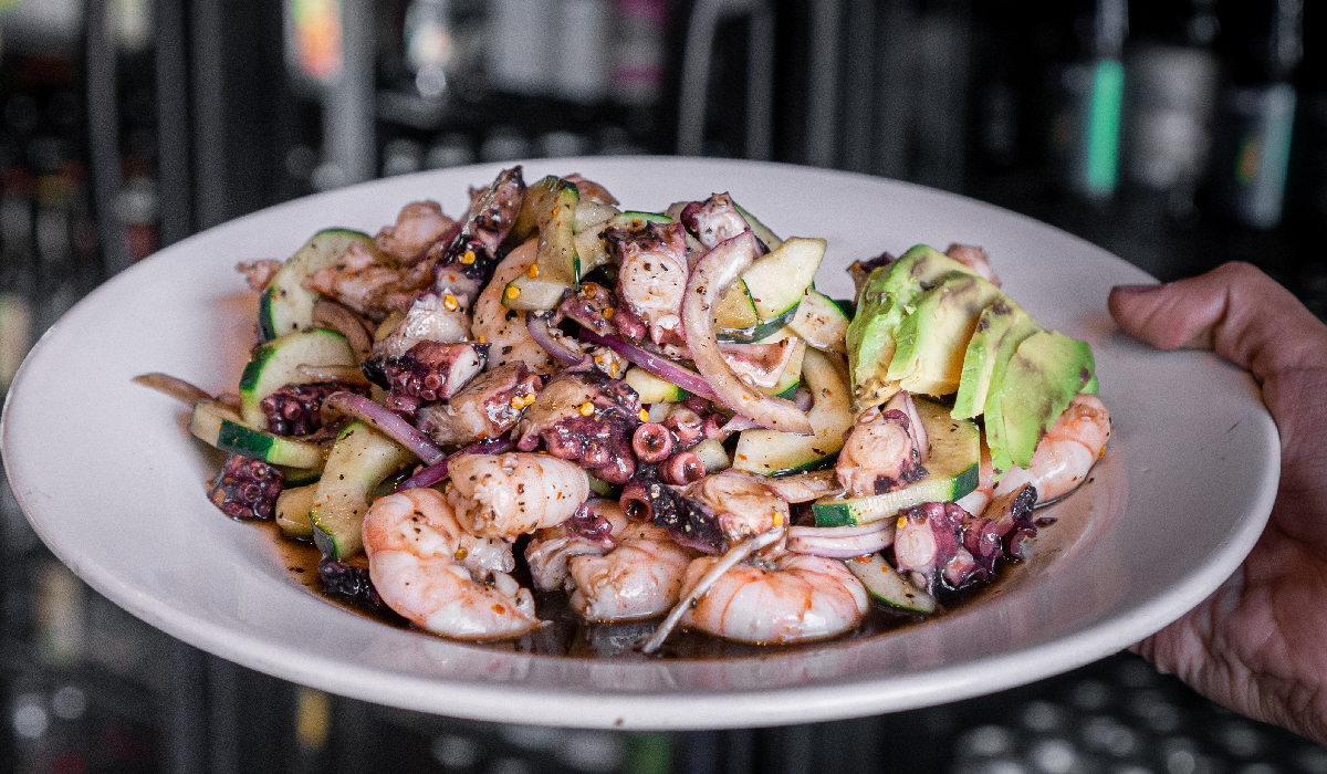 Receta fácil y rápida para hacer un aguachile negro
