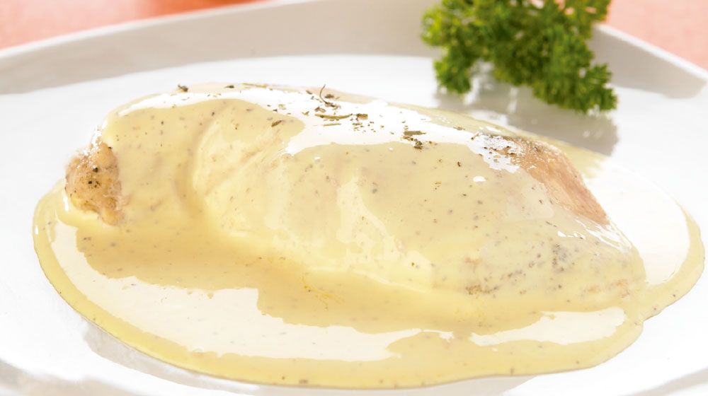 Receta de pollo a la crema con mostaza para consentir a tu familia