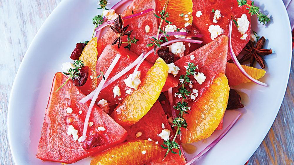 Ensalada de sandía con aderezo de anís