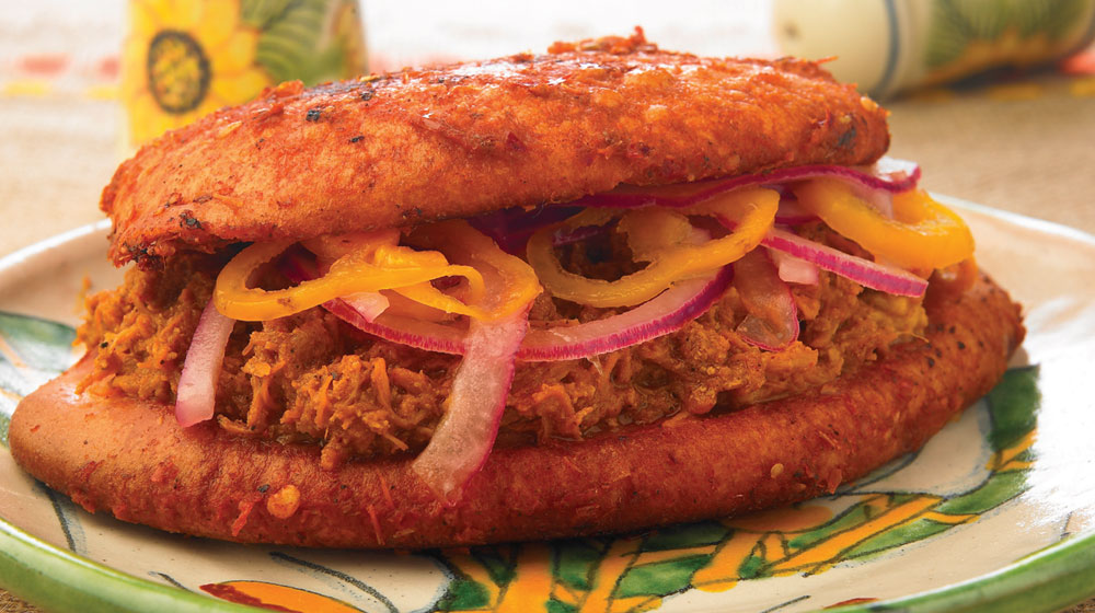 Pambazos de cochinita pibil