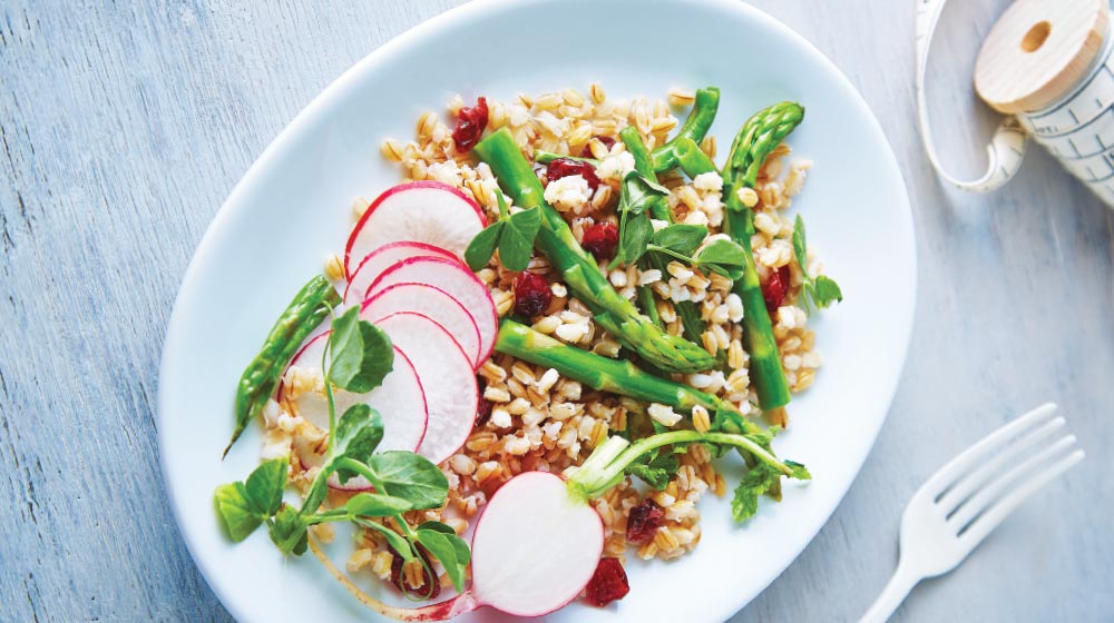Ensalada de espárragos con cebada